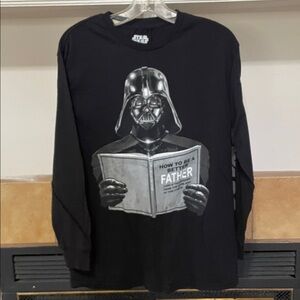 🟥🟥 Disney Star Wars Darth Vader Black Long Sleeve Tee (size M)